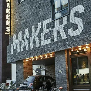2* Hotel Jongro Makers X Pretty